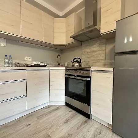 Przy Cieplickich Tezniach Appartement *