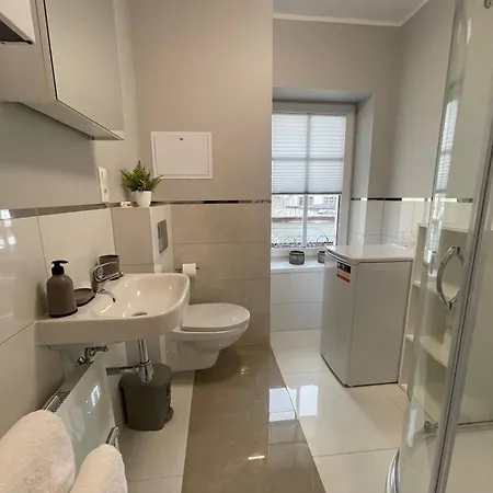 Przy Cieplickich Tezniach Appartement *