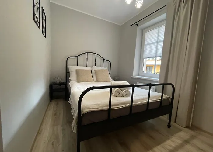 Przy Cieplickich Tezniach Apartament *